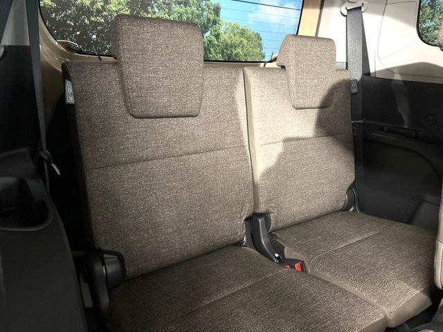 TOYOTA SIENTA HYBRID 2025 Image 31