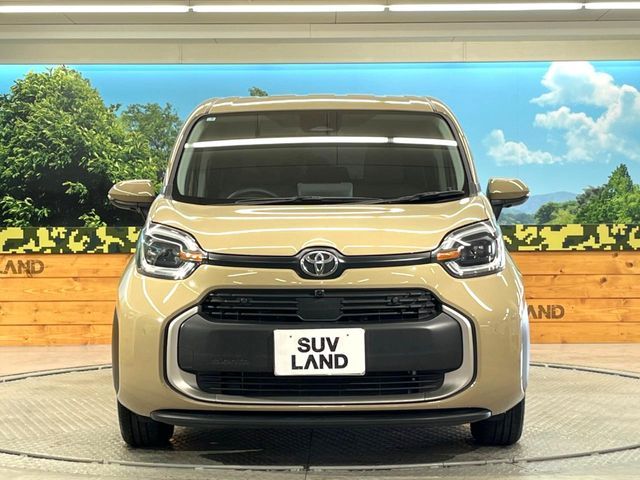 TOYOTA SIENTA HYBRID 2025 Image 31