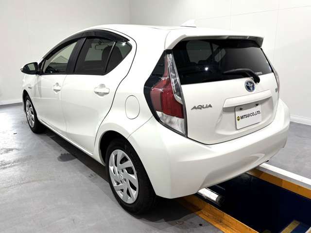 TOYOTA AQUA 2015 Image 31