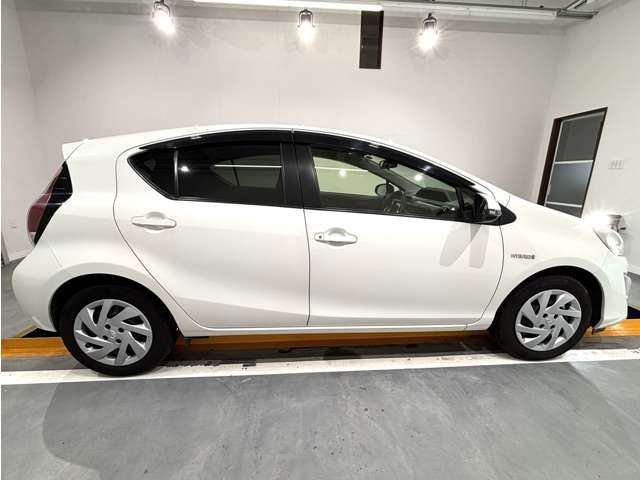 TOYOTA AQUA 2015 Image 31