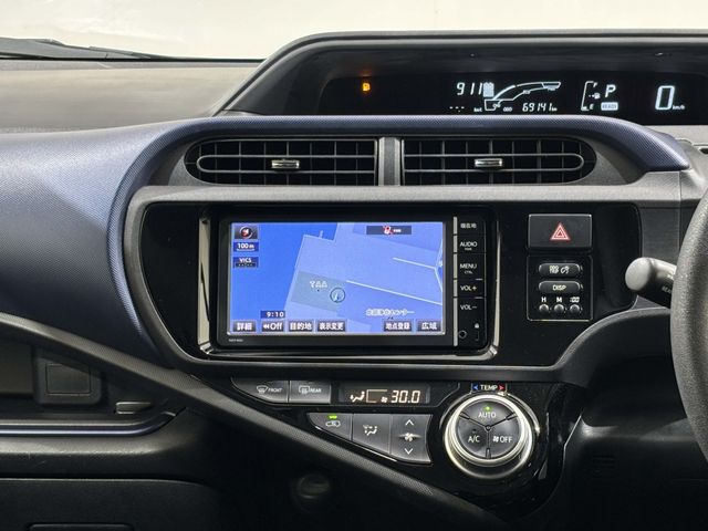 TOYOTA AQUA 2015 Image 31