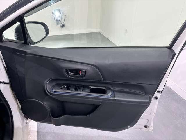 TOYOTA AQUA 2015 Image 31