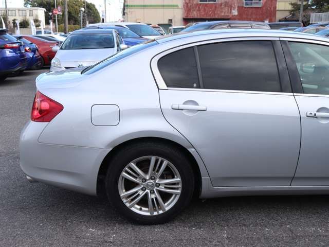 NISSAN SKYLINE 2010 Image 31