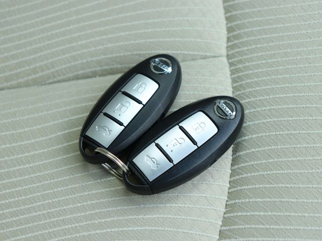 NISSAN SKYLINE 2010 Image 31