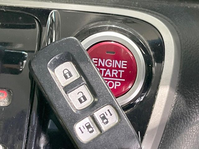 HONDA N BOX CUSTOM 2013 Image 31