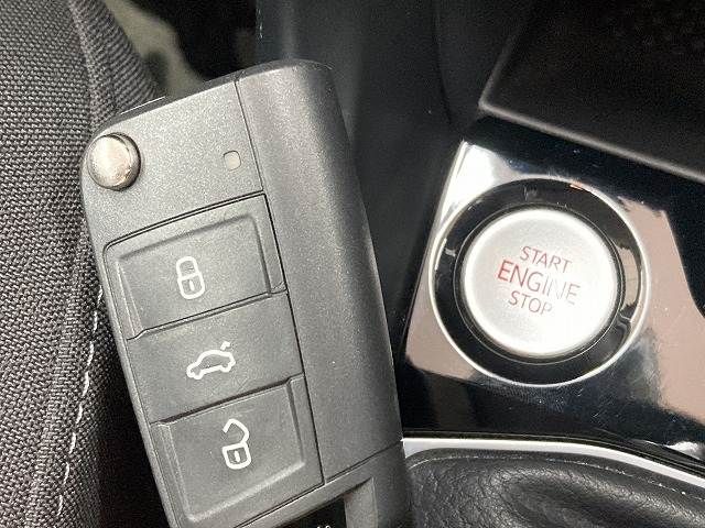 VOLKSWAGEN T-CROSS 2021 Image 31