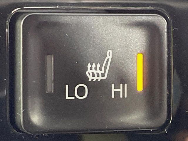 TOYOTA VOXY HYBRID 2023 Image 31