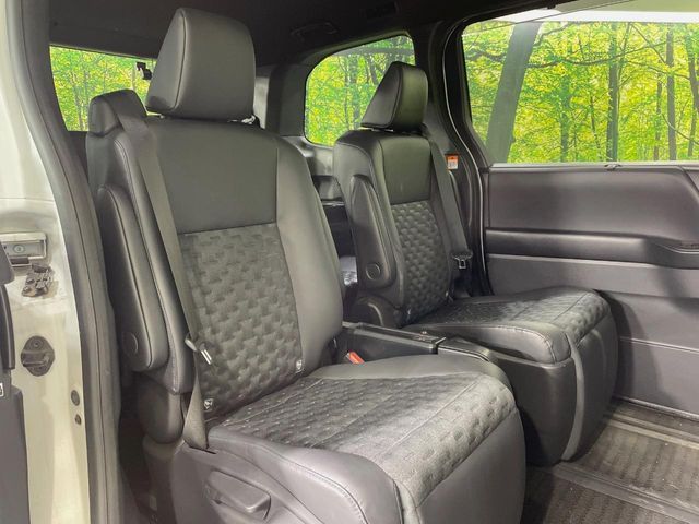 TOYOTA VOXY HYBRID 2023 Image 31