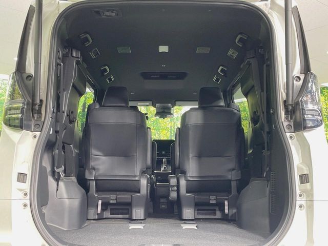 TOYOTA VOXY HYBRID 2023 Image 31