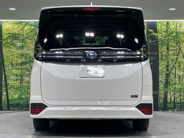 TOYOTA VOXY HYBRID 2023 Image 31