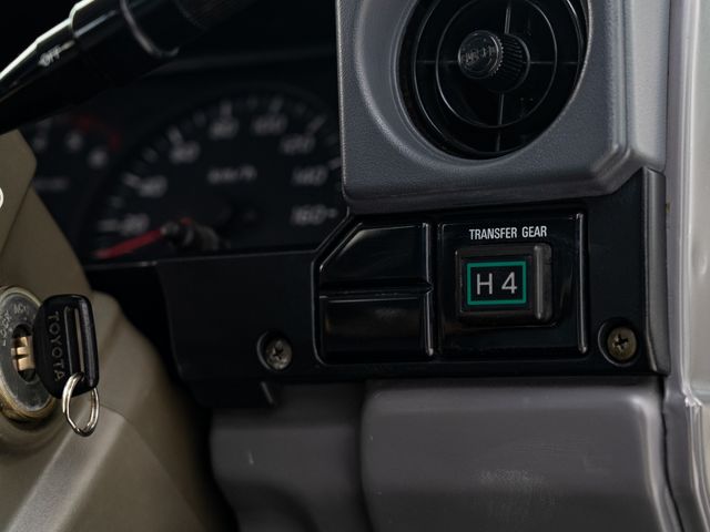 TOYOTA LANDCRUISER VAN 2002 Image 31