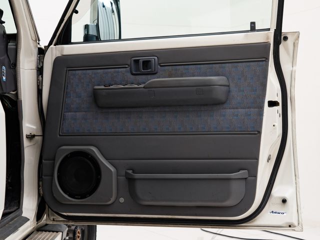 TOYOTA LANDCRUISER VAN 2002 Image 31