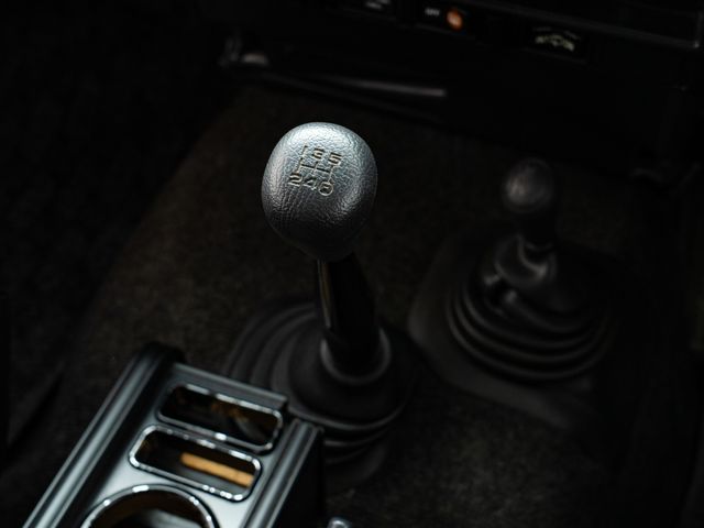 TOYOTA LANDCRUISER VAN 2002 Image 31