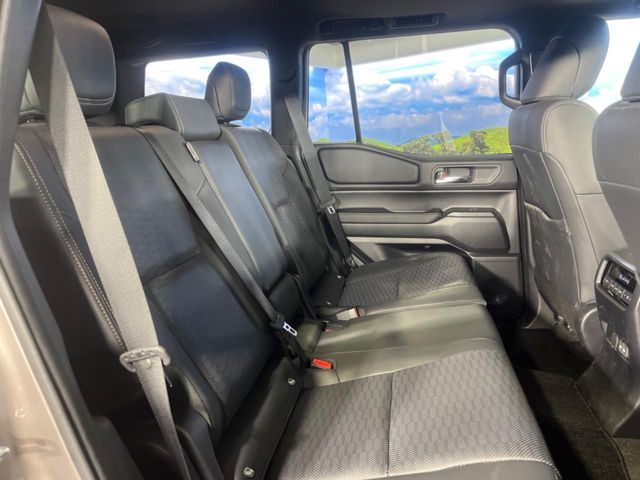 TOYOTA LANDCRUISER 250 2025 Image 31