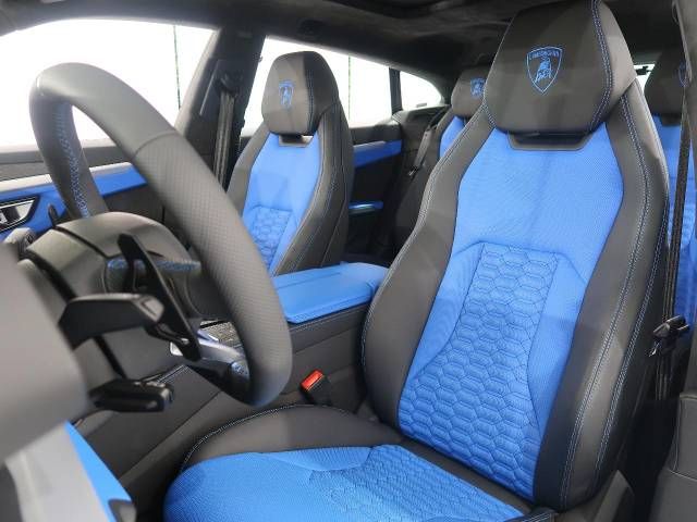 LAMBORGHINI URUS 2019 Image 31