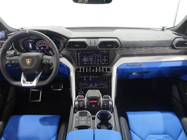 LAMBORGHINI URUS 2019 Image 31