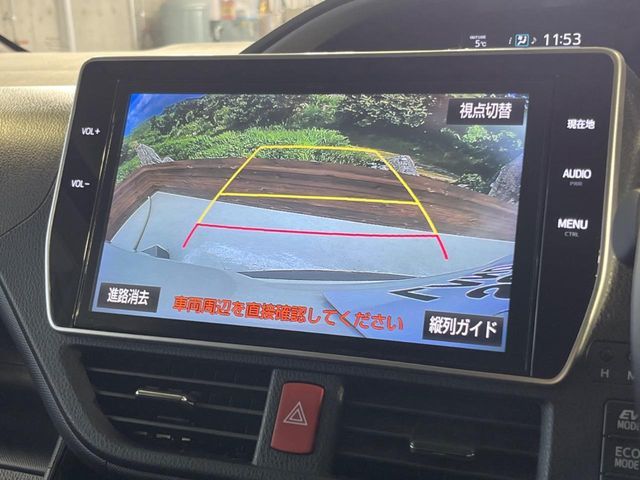 TOYOTA VOXY HYBRID 2017 Image 31