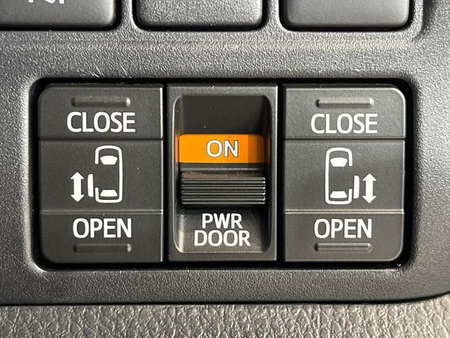 TOYOTA NOAH HYBRID 2020 Image 31