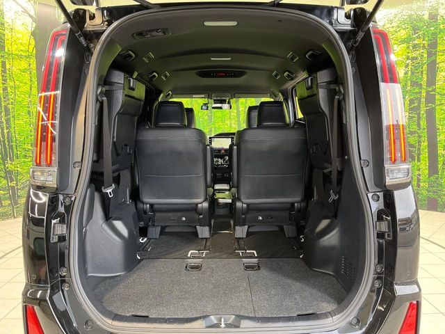 TOYOTA NOAH HYBRID 2020 Image 31