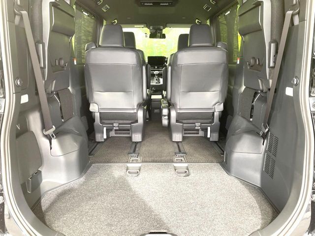 TOYOTA VOXY 2024 Image 31