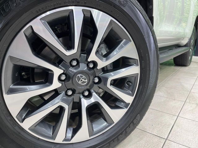 TOYOTA LANDCRUISER PRADO 2023 Image 31