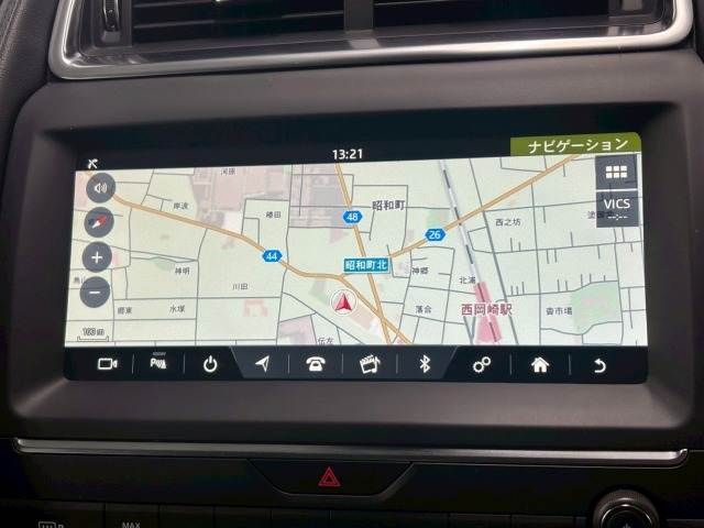 JAGUAR E-PACE 2018 Image 31