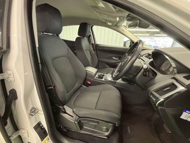 JAGUAR E-PACE 2018 Image 31