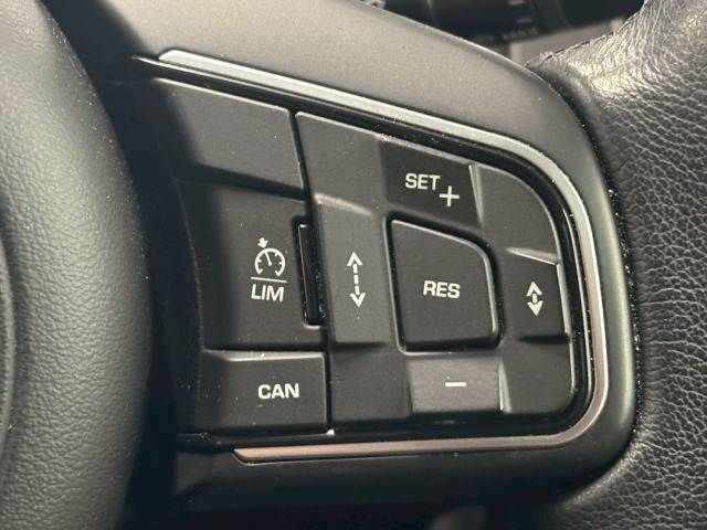 JAGUAR E-PACE 2018 Image 31