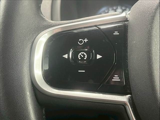 VOLVO XC90 2017 Image 31