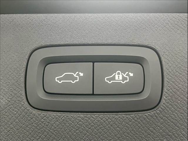 VOLVO XC90 2017 Image 31