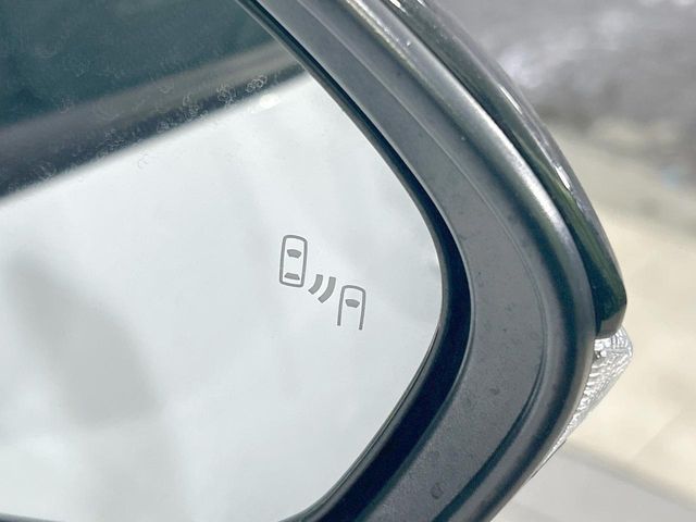 TOYOTA YARIS CROSS HYBRID 2025 Image 31