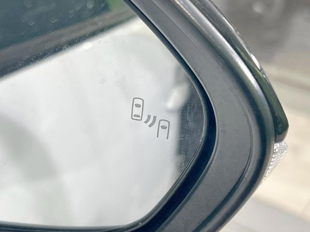 TOYOTA YARIS CROSS HYBRID 2025 Image 31