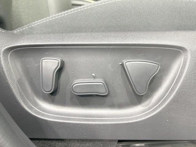 TOYOTA YARIS CROSS HYBRID 2025 Image 31