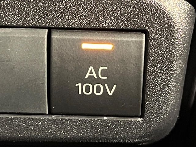 TOYOTA SIENTA HYBRID 2023 Image 31