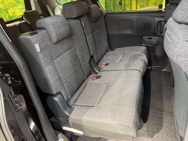 TOYOTA SIENTA HYBRID 2023 Image 31