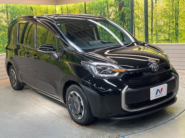 TOYOTA SIENTA HYBRID 2023 Image 31