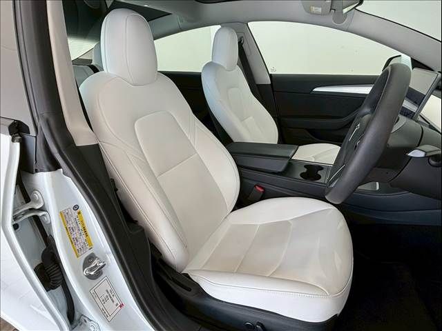 TESLA MODEL 3 2021 Image 31