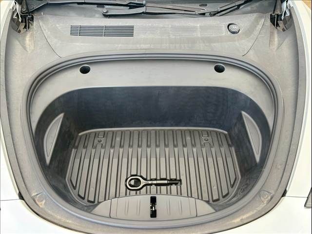 TESLA MODEL 3 2021 Image 31