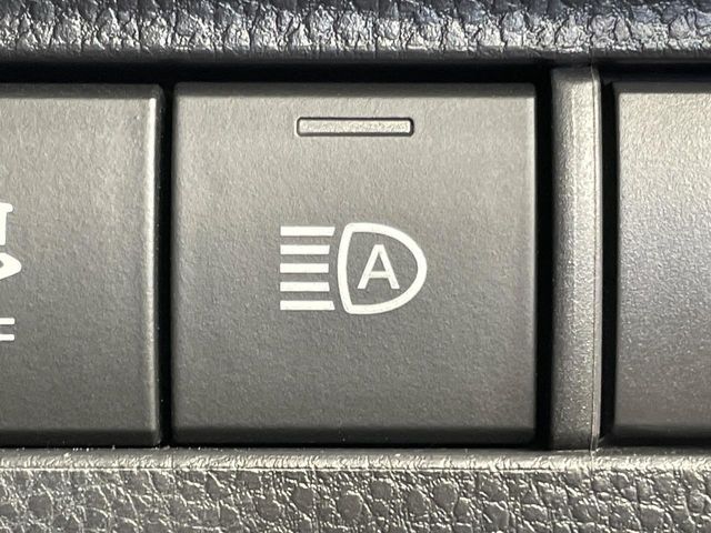 TOYOTA HARRIER 2WD 2023 Image 31