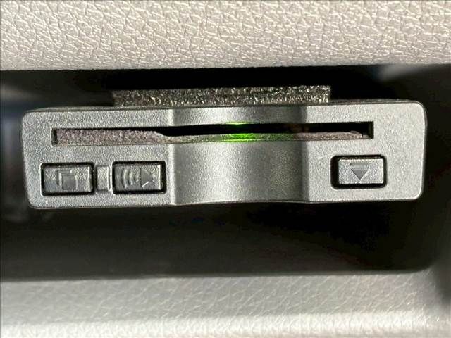 NISSAN NV350 CARAVAN 2018 Image 31