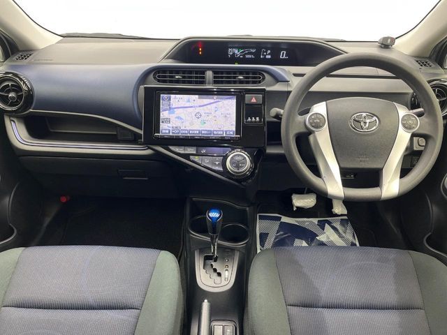 TOYOTA AQUA 2015 Image 31