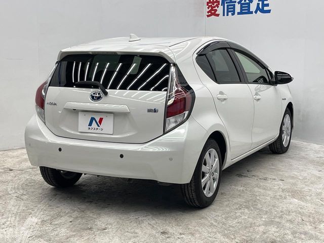 TOYOTA AQUA 2015 Image 31