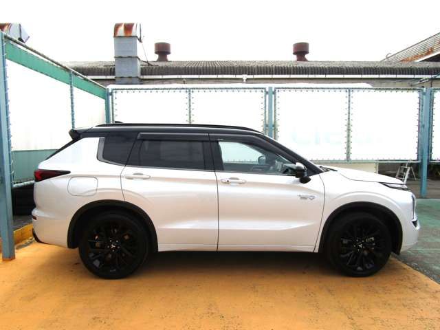 MITSUBISHI OUTLANDER PHEV 2024 Image 31