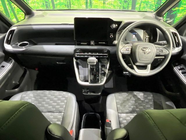 TOYOTA VOXY 4WD 2025 Image 31