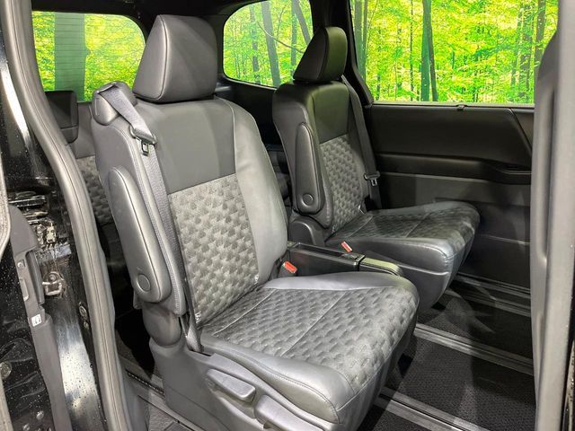 TOYOTA VOXY 4WD 2025 Image 31