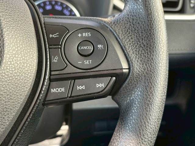 TOYOTA RAV4 HYBRID 2WD 2019 Image 31