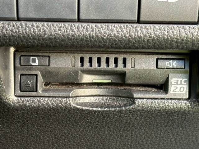 TOYOTA RAV4 HYBRID 2WD 2019 Image 31