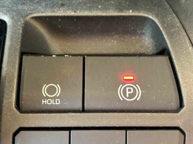 TOYOTA RAV4 HYBRID 2WD 2019 Image 31