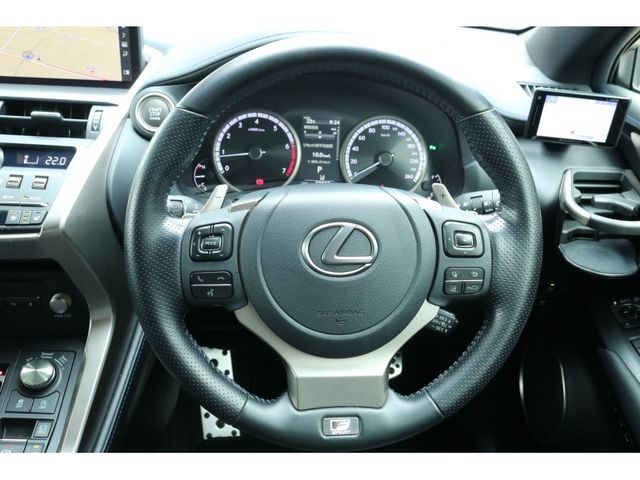 TOYOTA LEXUS NX300 AWD 2020 Image 31