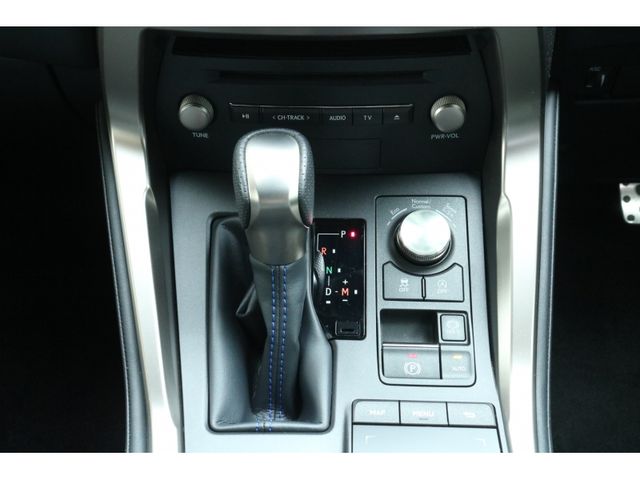 TOYOTA LEXUS NX300 AWD 2020 Image 31